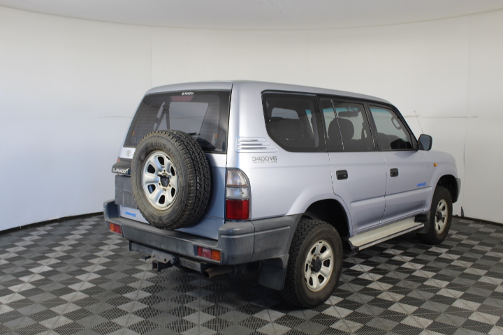 9K YELLOW GOLD 0.10ct F VS LAB DIAMOND MARQ OFFSET RING