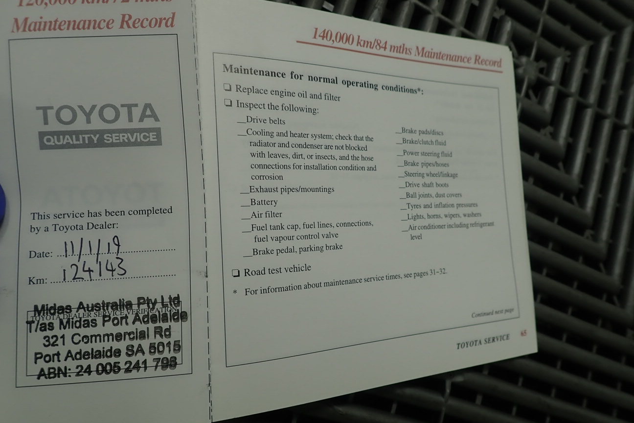 9K WHITE GOLD 0.12ct F VS LAB DIAMOND PEAR WAVE RING