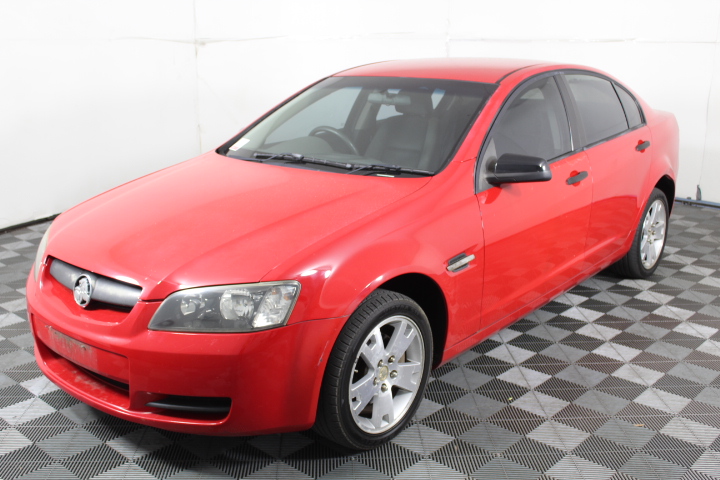 LOGITECH Brio 100 Full HD Webcam for Meetings and Streaming, Auto-Light Bal