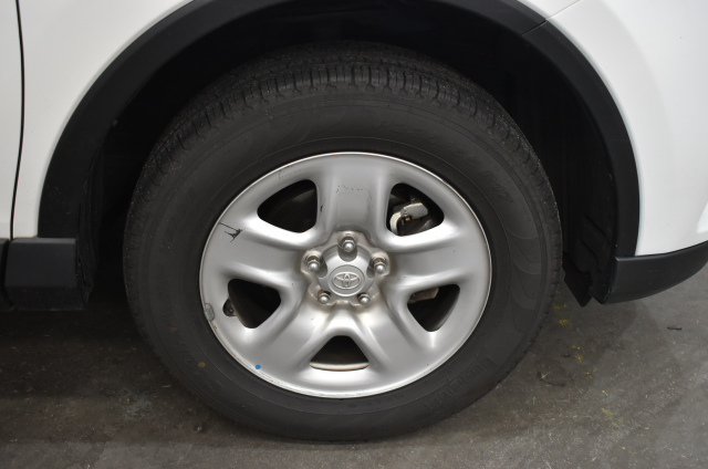 3.92 Carats Light Yellow Fire Opal