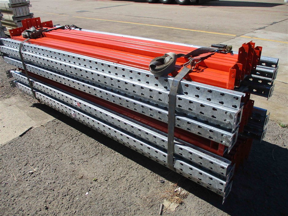 2.72 Carats Green Emerald