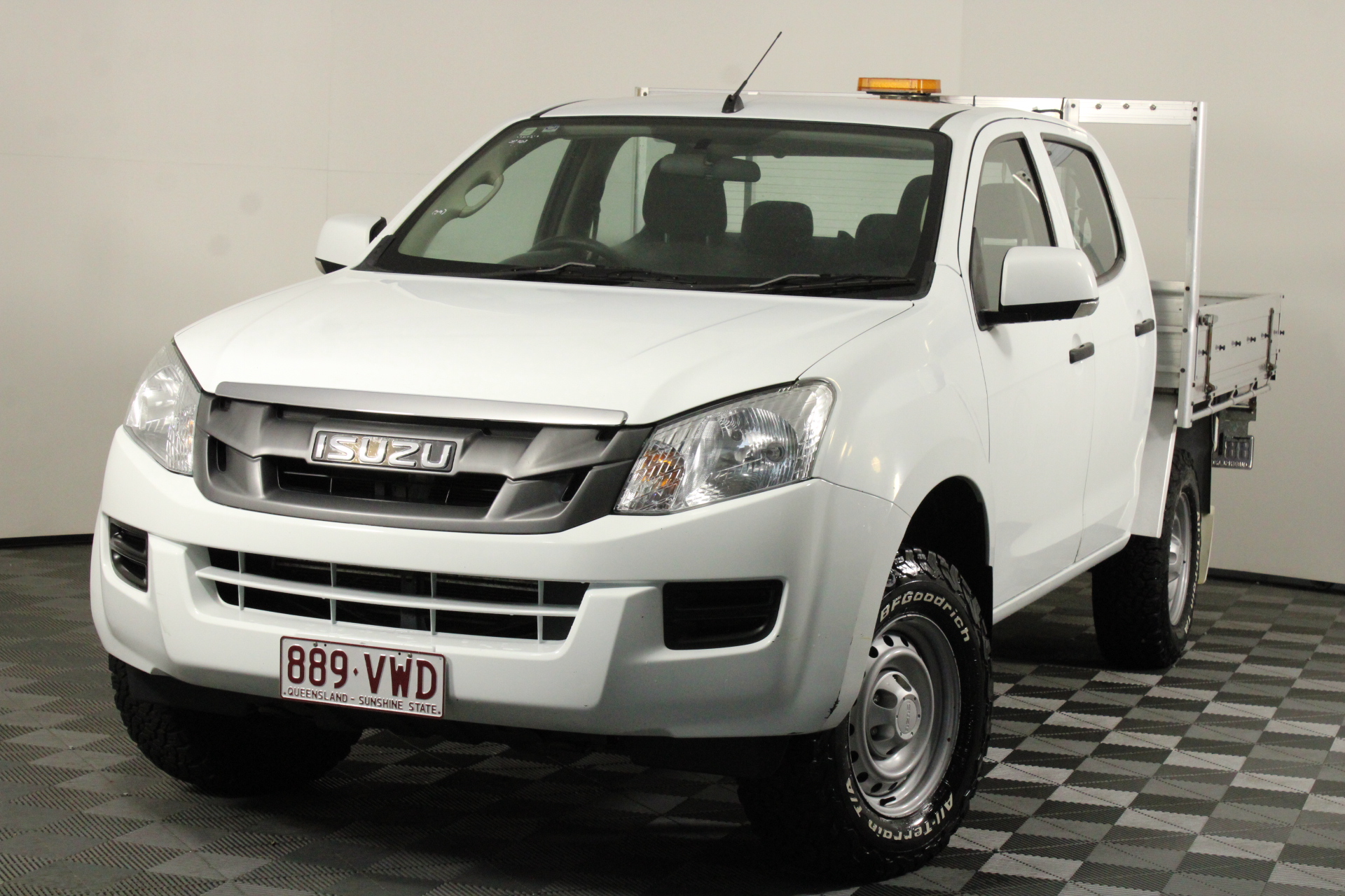 Set of 2 Large Wrought Iron Style Gates with Wildlife Scene (Unused)