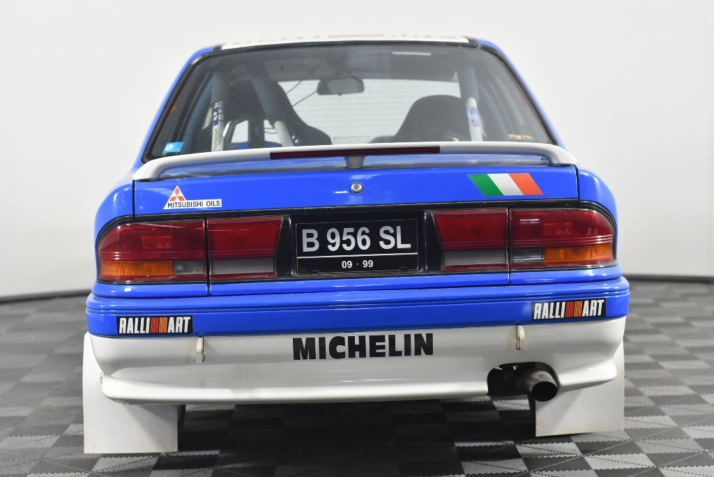 7-8mm White Freshwater, Baroque Pearl Dangling Earrings.