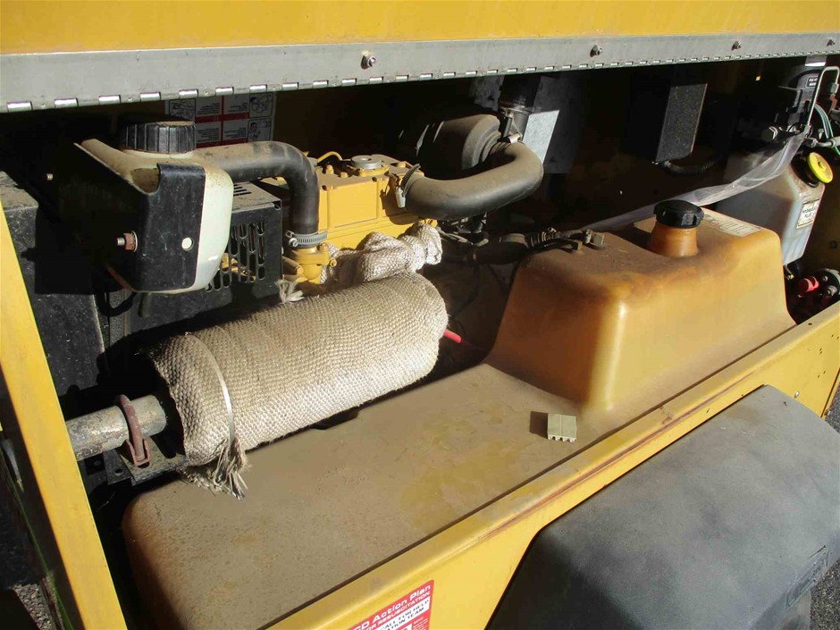 Circle of Friends Pink Moscato Slimline Cans NV (24x 250mL) Limestone Coast