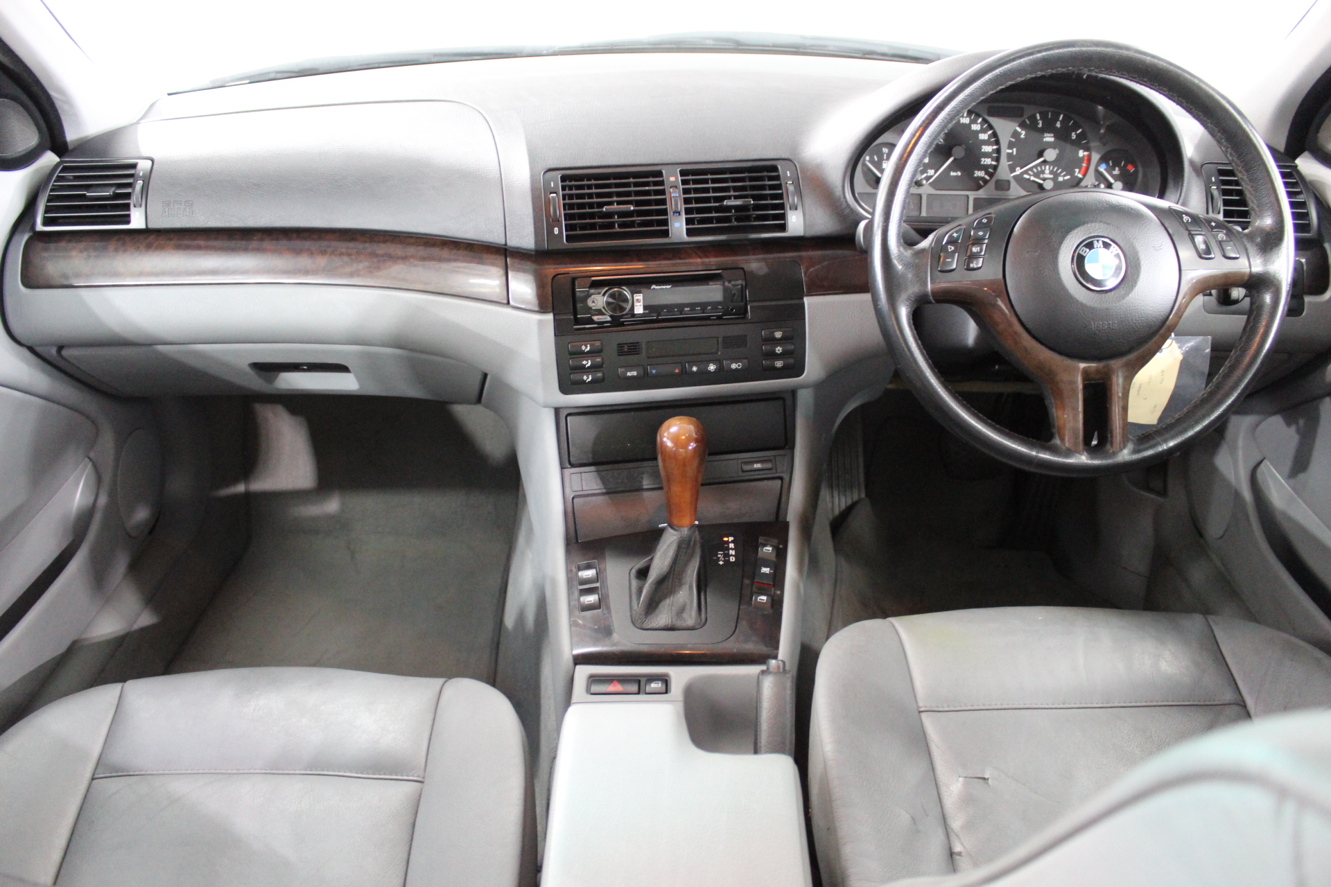 Roberts Estate Shiraz 2023 (12x 750mL) SEA