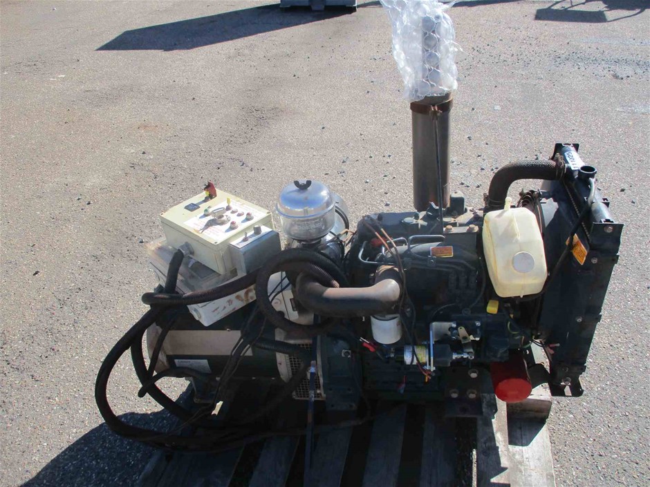 <p>Lockwood and Gainsborough Door Sundries QTY 6 Boxes</p>