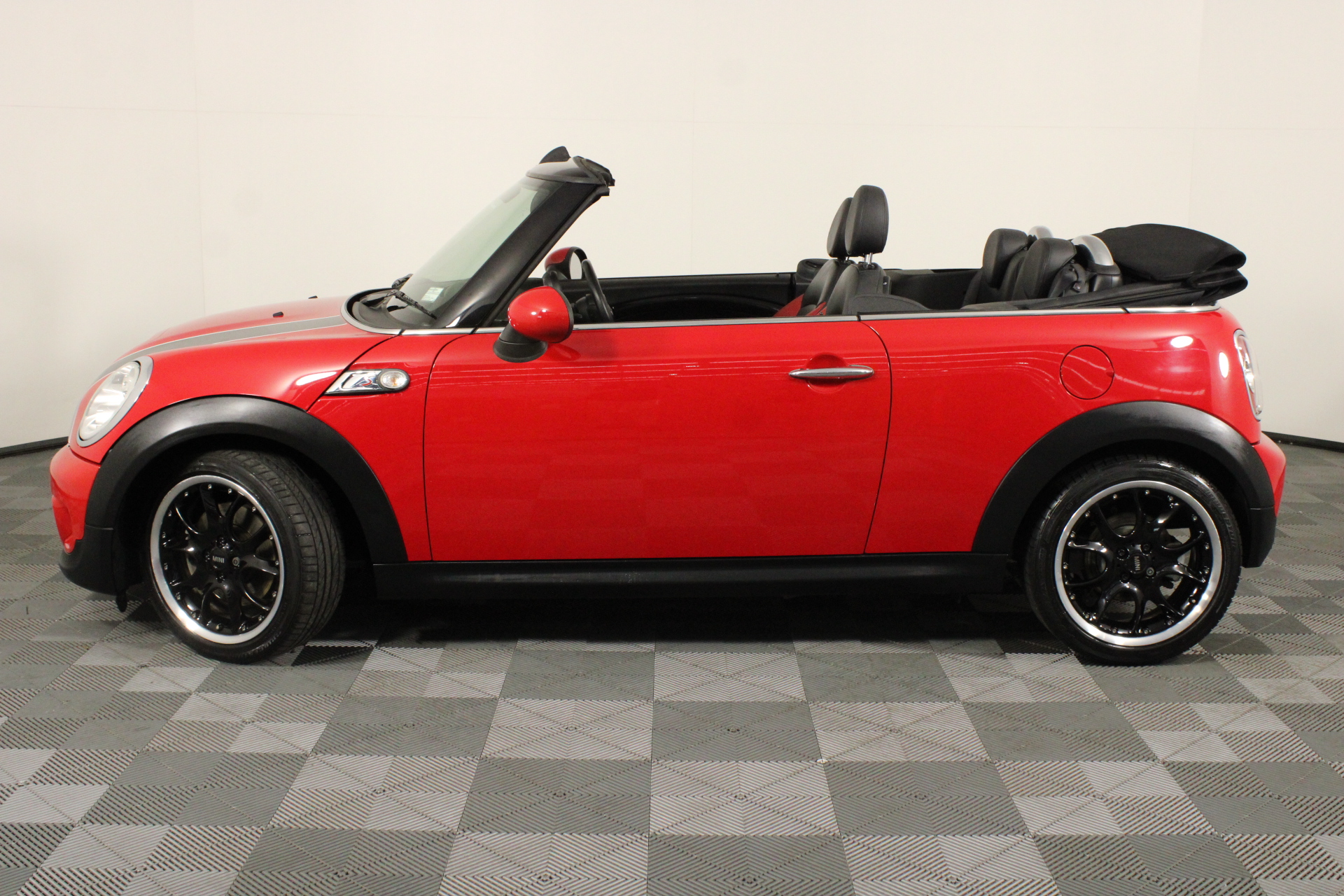 De Bortoli `Sacred Hill` Sparkling Brut NV (6x 750mL), Riverina, NSW.