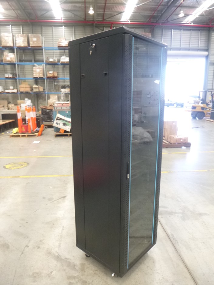 SIGNATURE Women's Look and Feel Slimmer 1pc Swimsuit, Size 12, Black/White