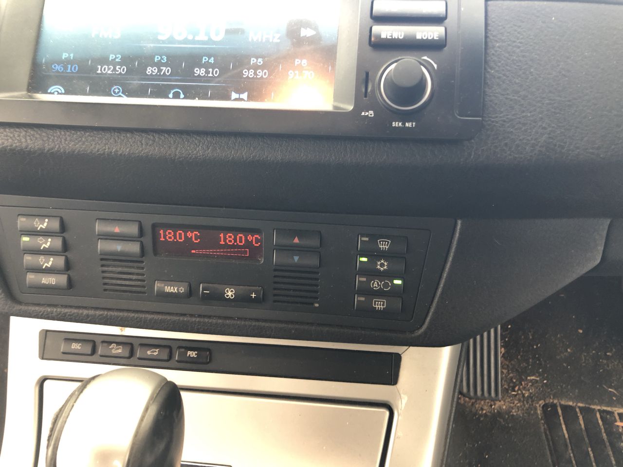 Quantity of 400 1650mm Star Pickets (Unused)