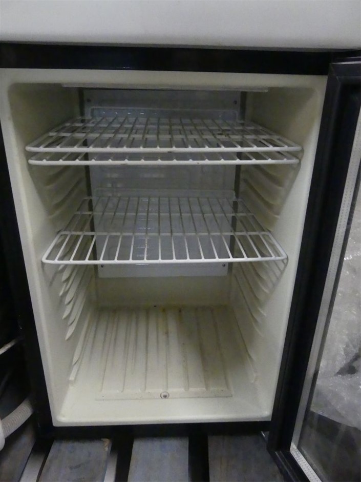 BLUEY S13 Bluey Buddies Big Heeler 4Wd & Family Exclusive. NB: Slightly Dam