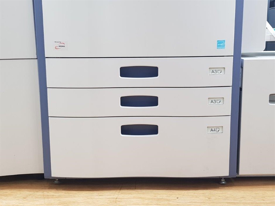 Vintage Enameled Easter Egg Diamante Jewelry Organizer Trinket Box Décor