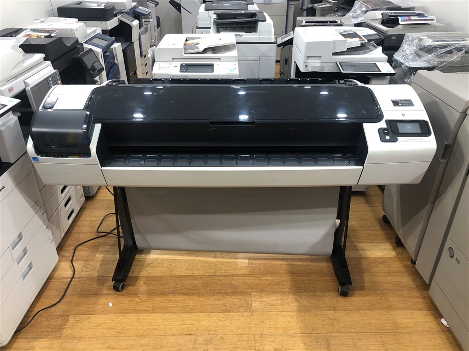 Approx 37 Ct of Loose Boulder Opal Chips (Coober Peby) In glass disp/bottle