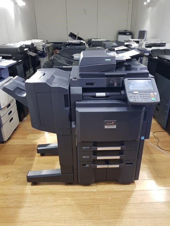 0.07 Carat round 2 white diamond