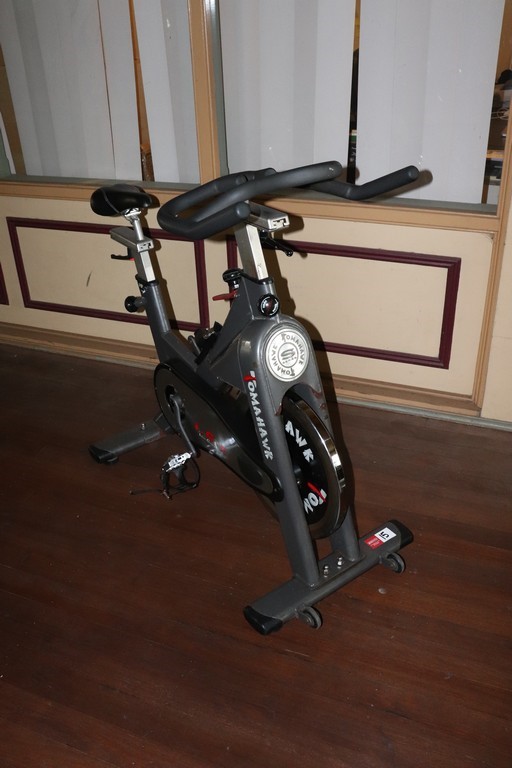 <p>Shipping Container 6M x 2.4M </p>