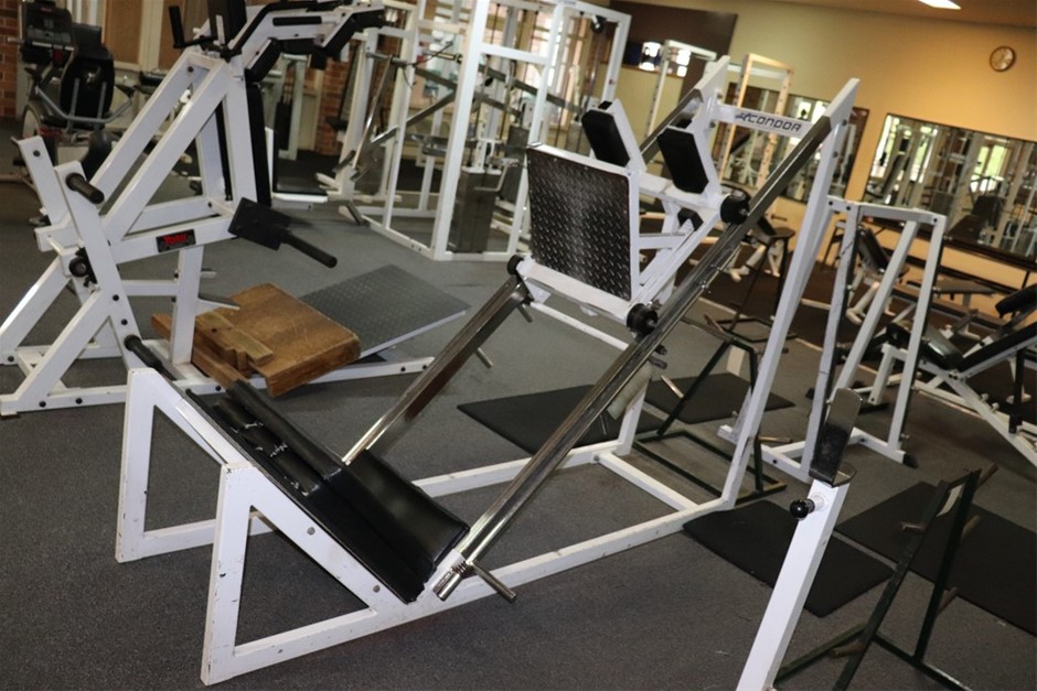 Travelers Club Midtown Hardside 4-Piece Luggage Travel Set, Black