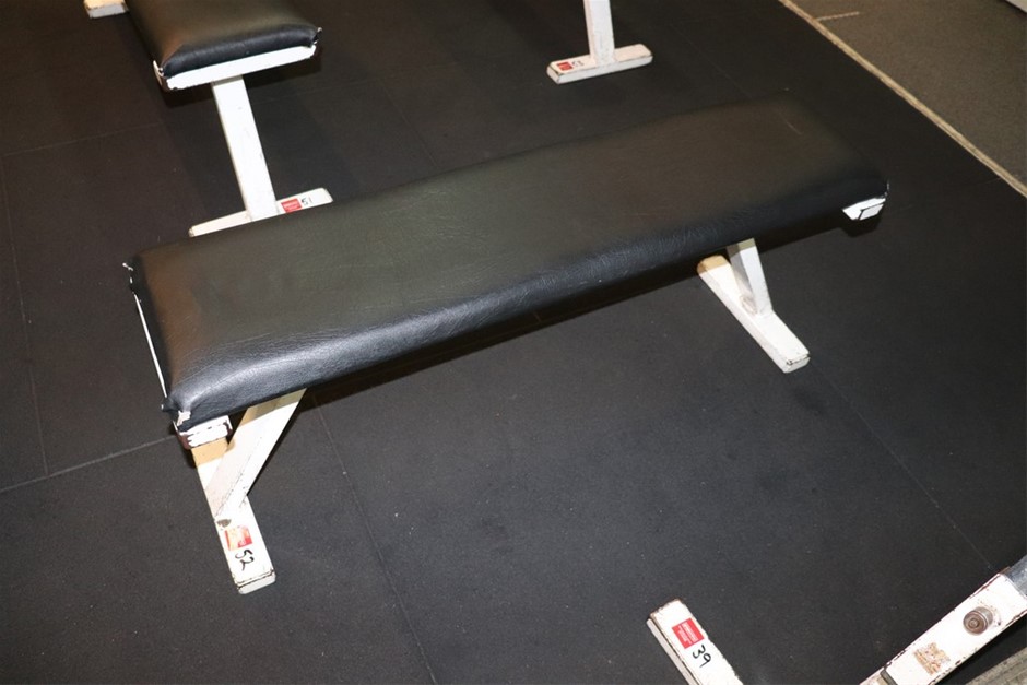 AMAZON BASICS Baby Travel Blackout Blind with Suction Cups.