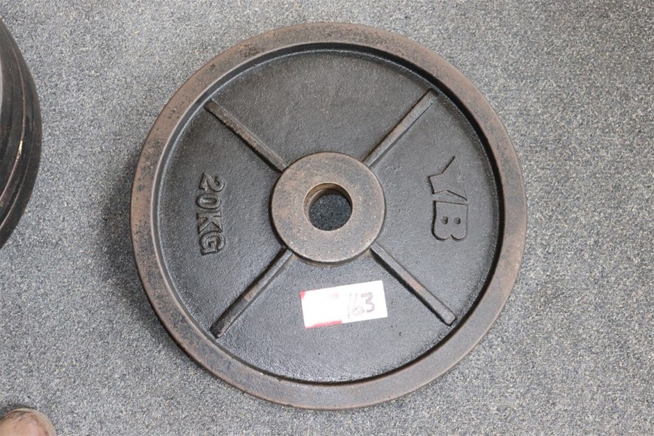 SIGNATURE Mahjong Game w/ Canvas Tote. NB: Not in original box & mahjong co