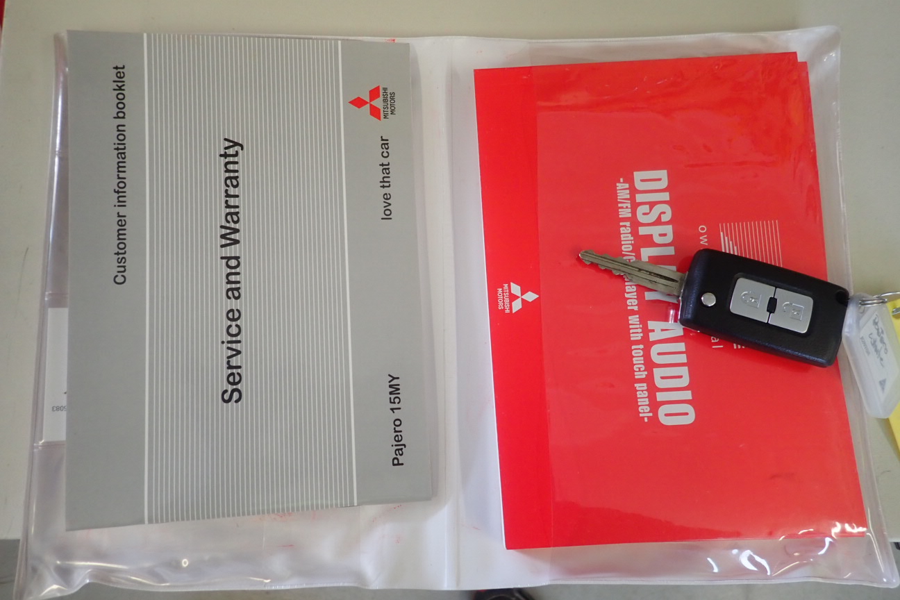 4 x Packs of 100pc Cable Ties, Size: 4.8 x 300mm, White.