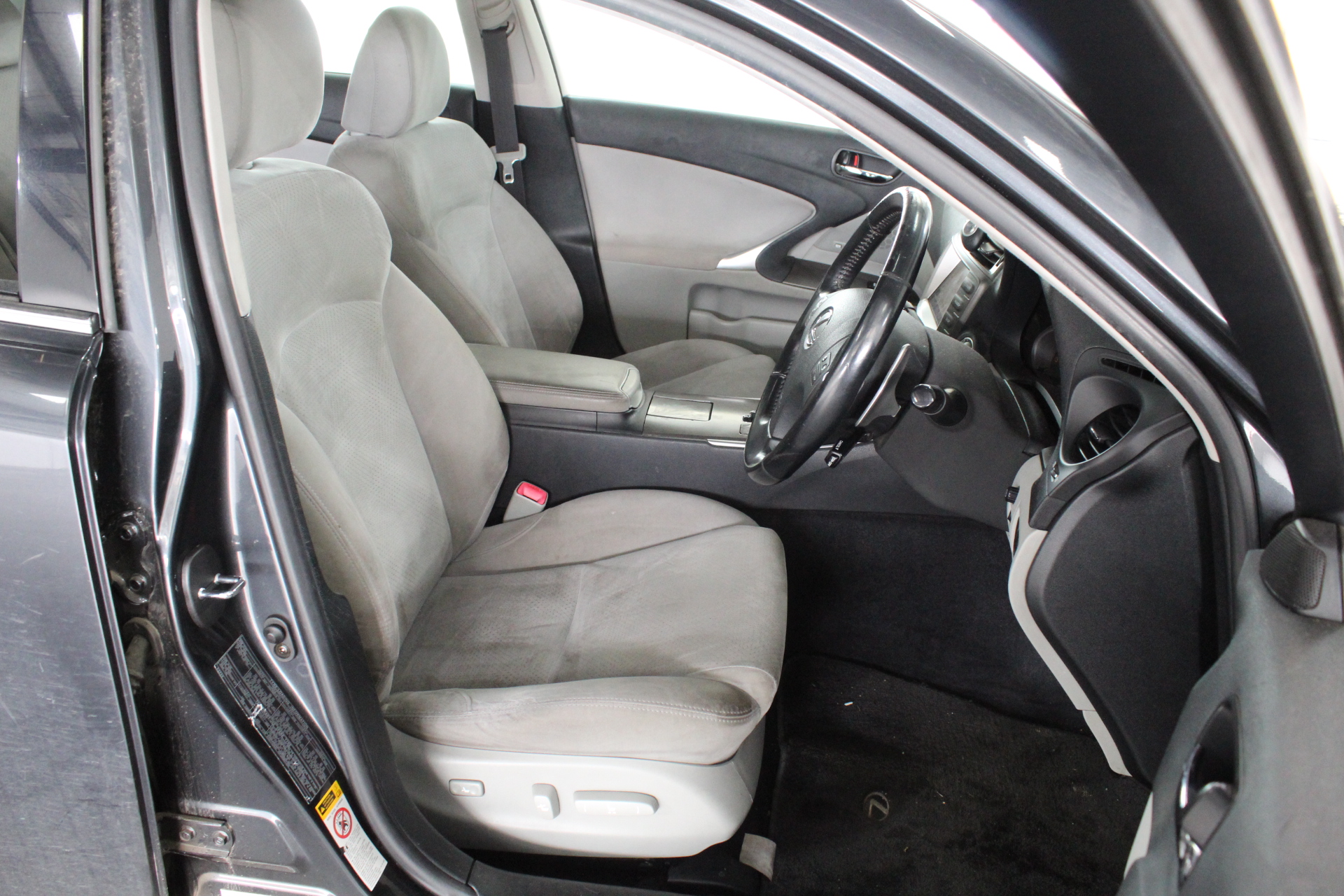 TOMMY BAHAMA Beach Chairs 2 Pack. NB: Minor use, not in original packaging,