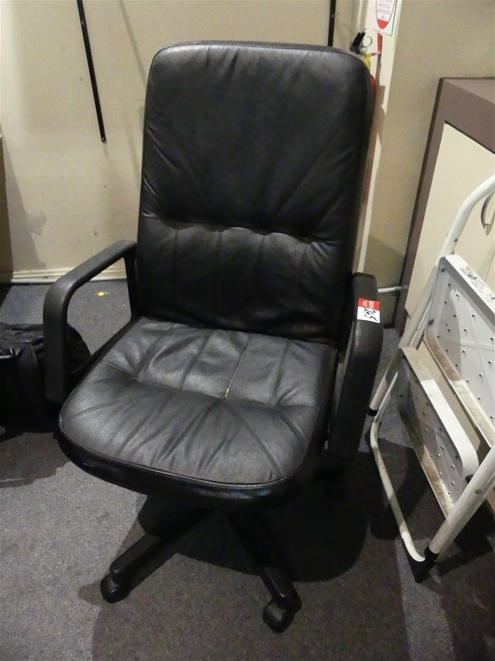 2 x CHEF'S CHOICE Natural Black Beans, 5kg. N.B: Damaged packaging.