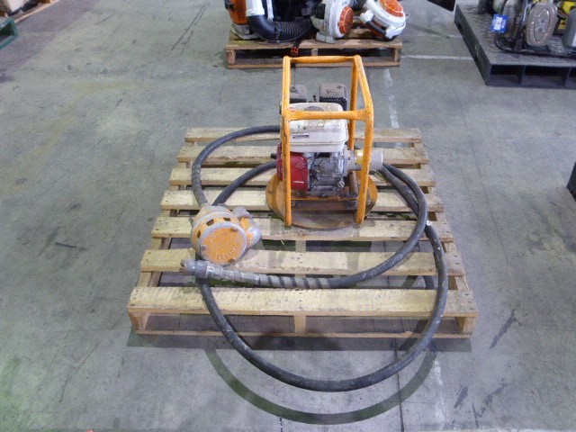 6-7mm White Pearl & Rhinestone Real Platinum Plated Bracelet