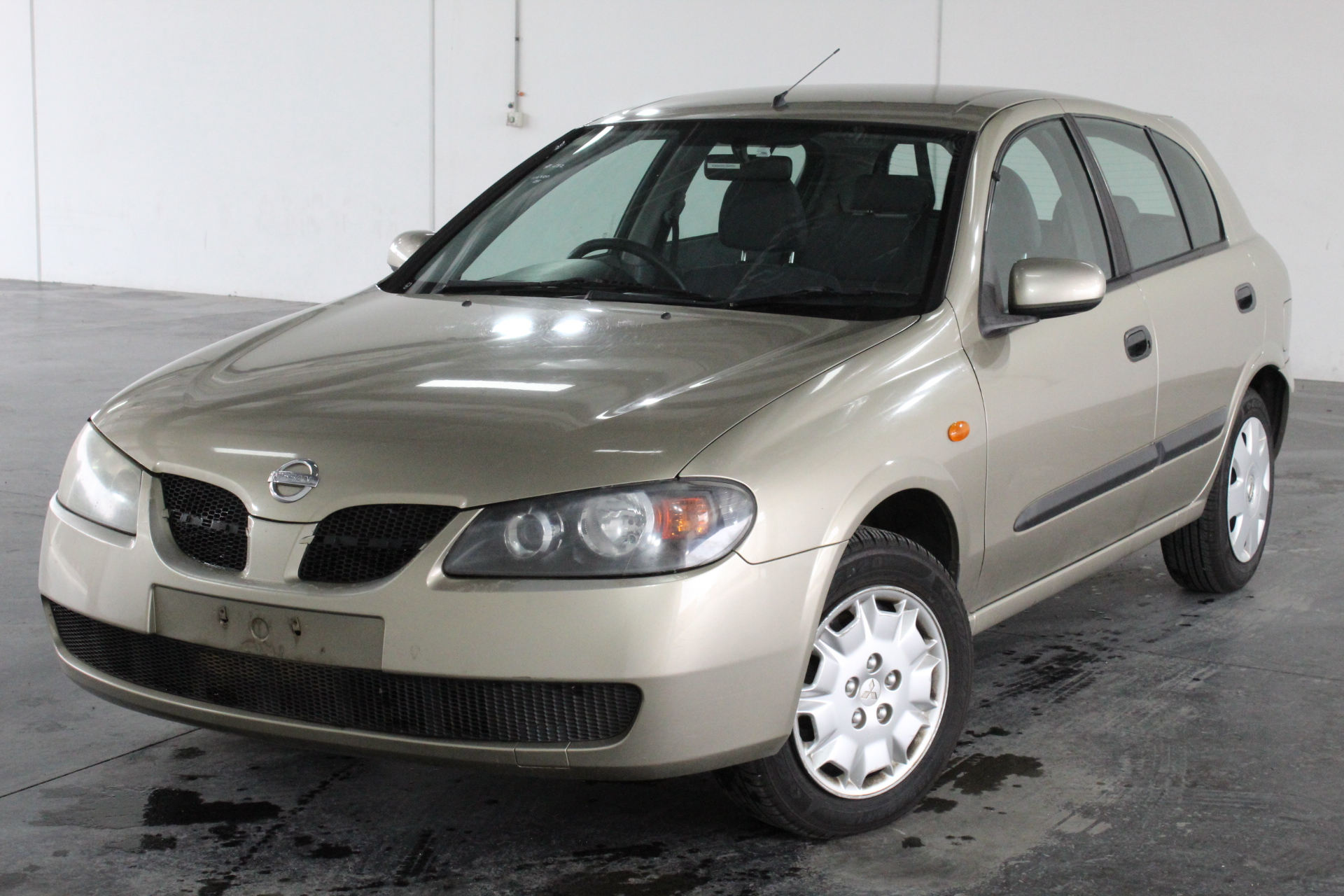 AIRWRAP 4 Sides Mesh Cot Liner, White. NB: Slightly damaged box.