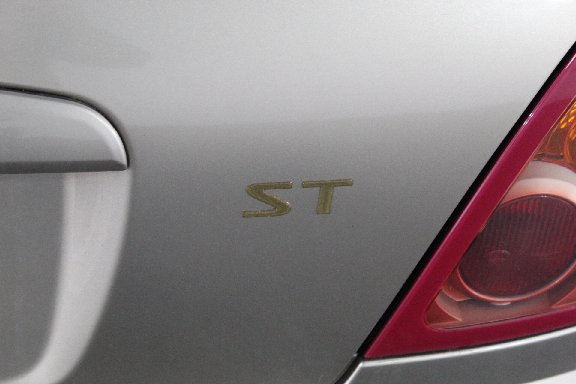 BOSCH GlassVAC Cordless Window Vac. NB: Minor Use, Not In Original Box. <b>