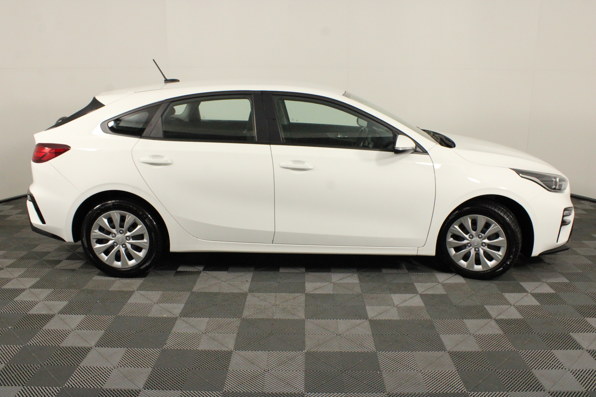 Snake + Herring Tough Love Chardonnay 2023 (12x 750mL) WA