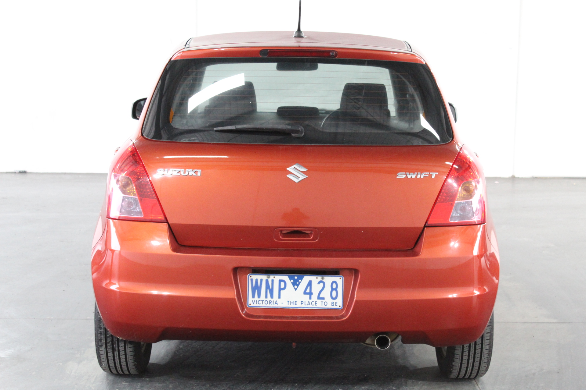 Elephant in the Room Buttery Chardonnay (6x 750mL).