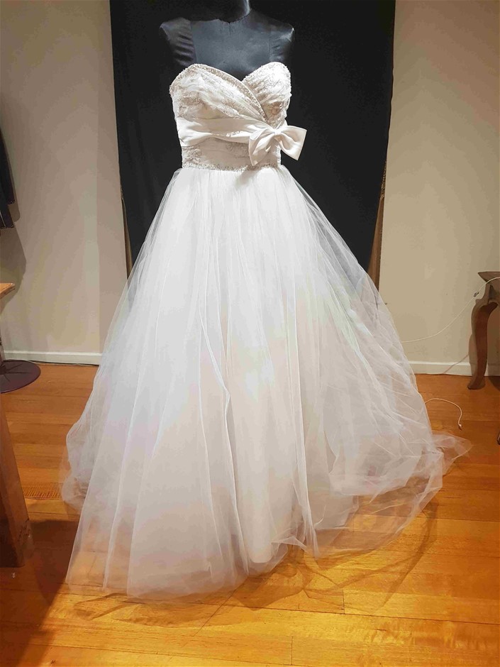 Ponte Prosecco DOC NV (6x 750mL). Italy