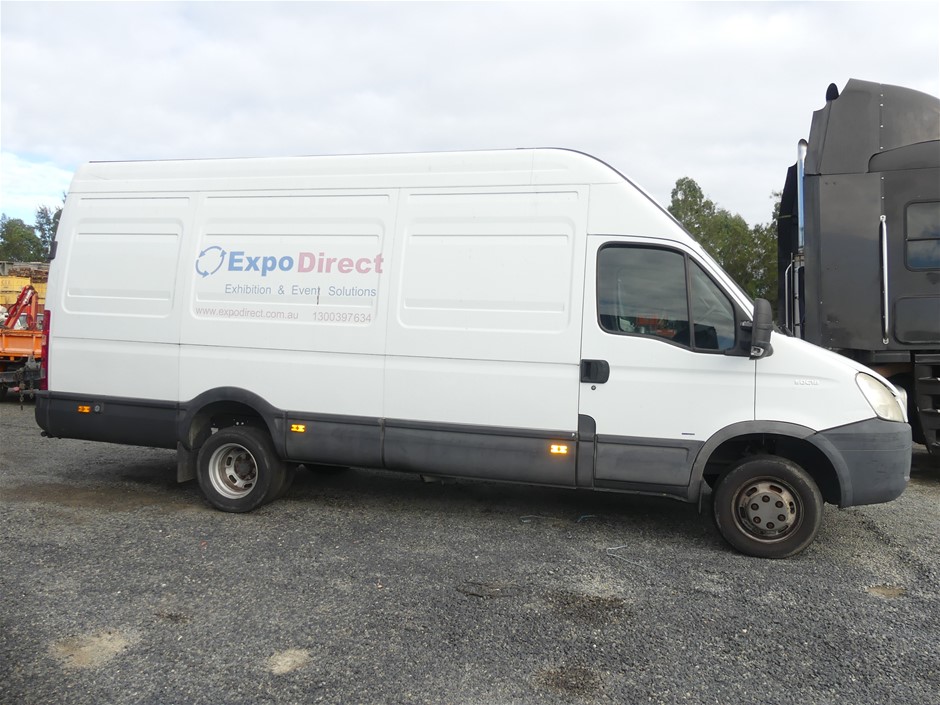 Wolf Blass Red Label Semillon Sauvignon Banc (6x 750mL)