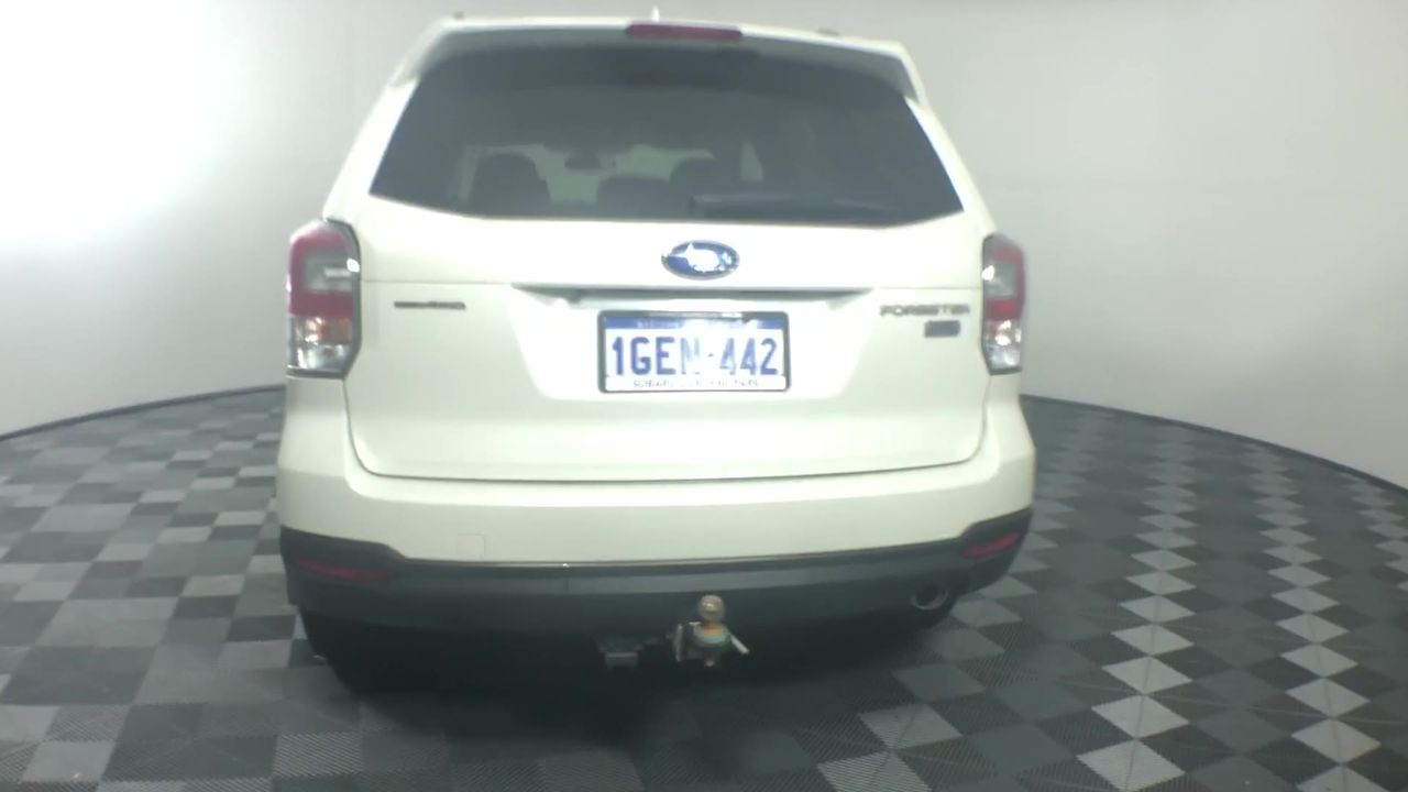 By The Vineyard Mixed Pack Pinot Grigio & Chardonnay (12x 750mL). SEA.