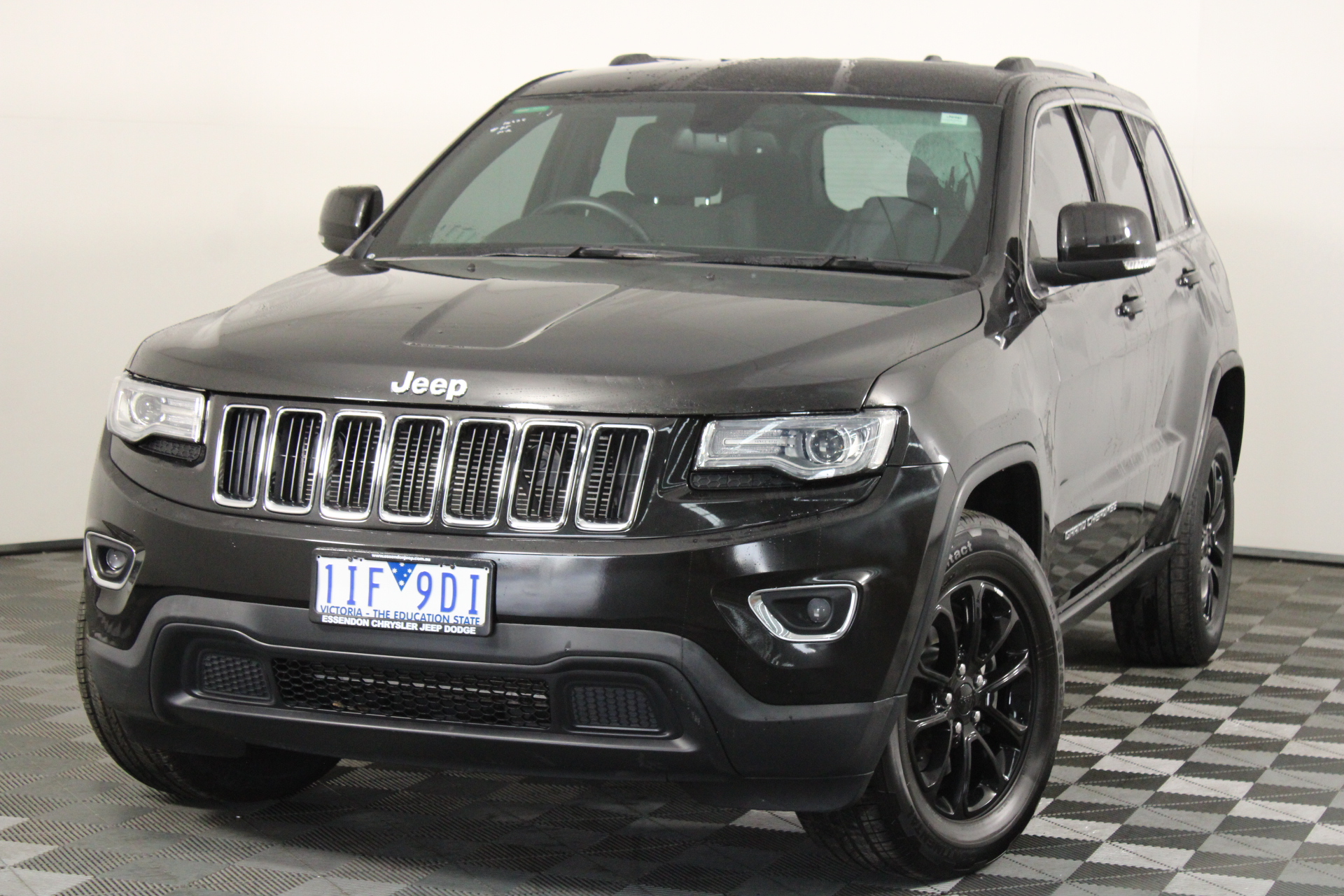 BARBIE Dream Pool Playset. NB: slightly damaged box