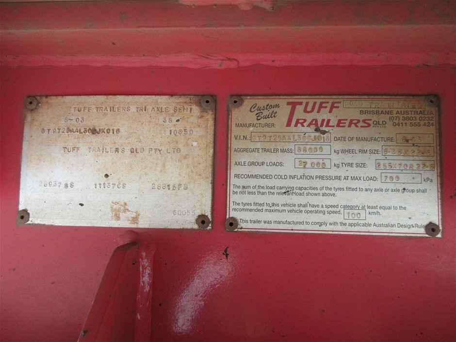 Yellow Gold Natural Emerald & Diamond Ring with valuation