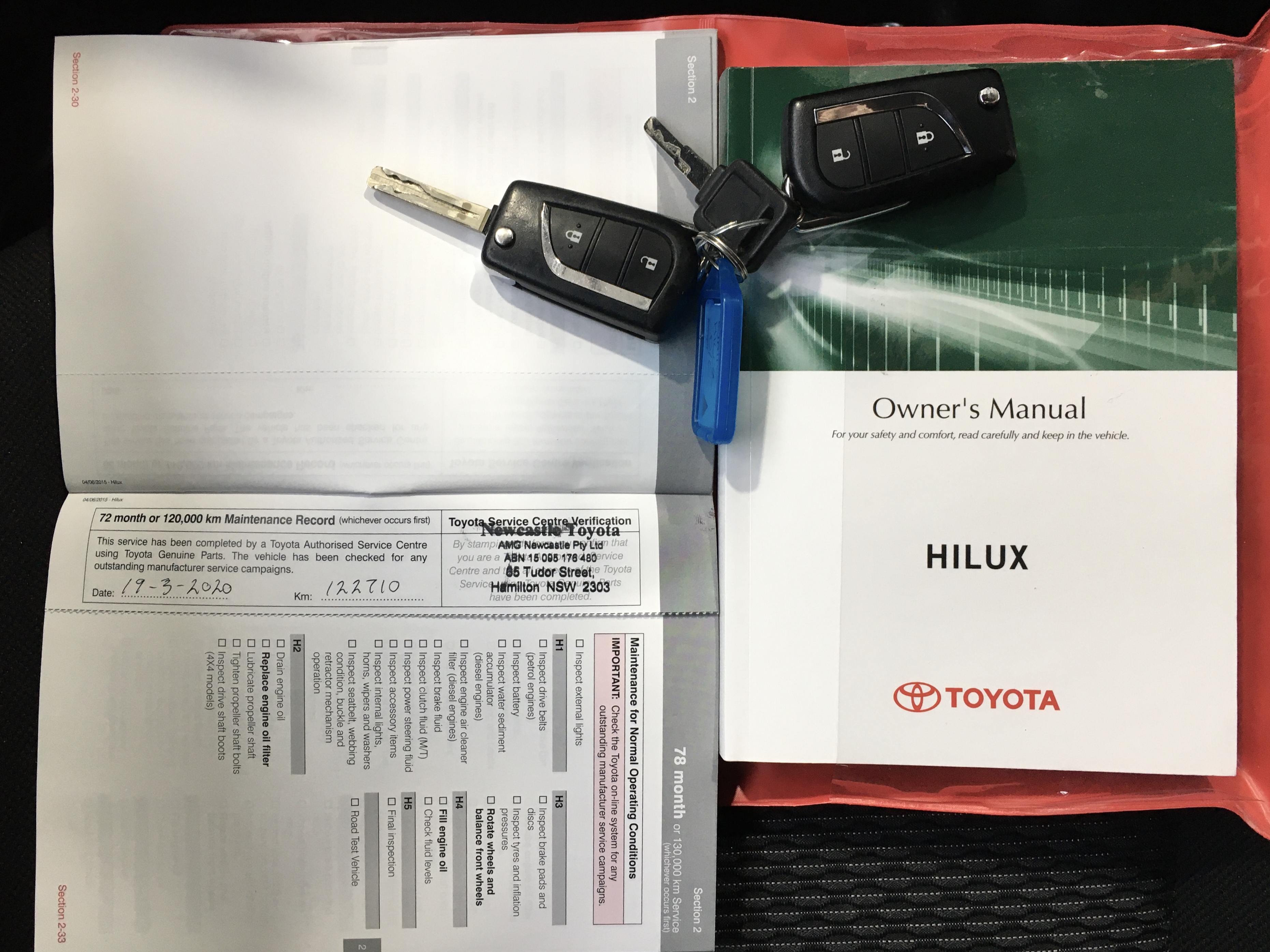 FINDER 8pc Insulated Screwdriver Set, 1000V. Sizes: Phillips: PH0x75mm, PH1