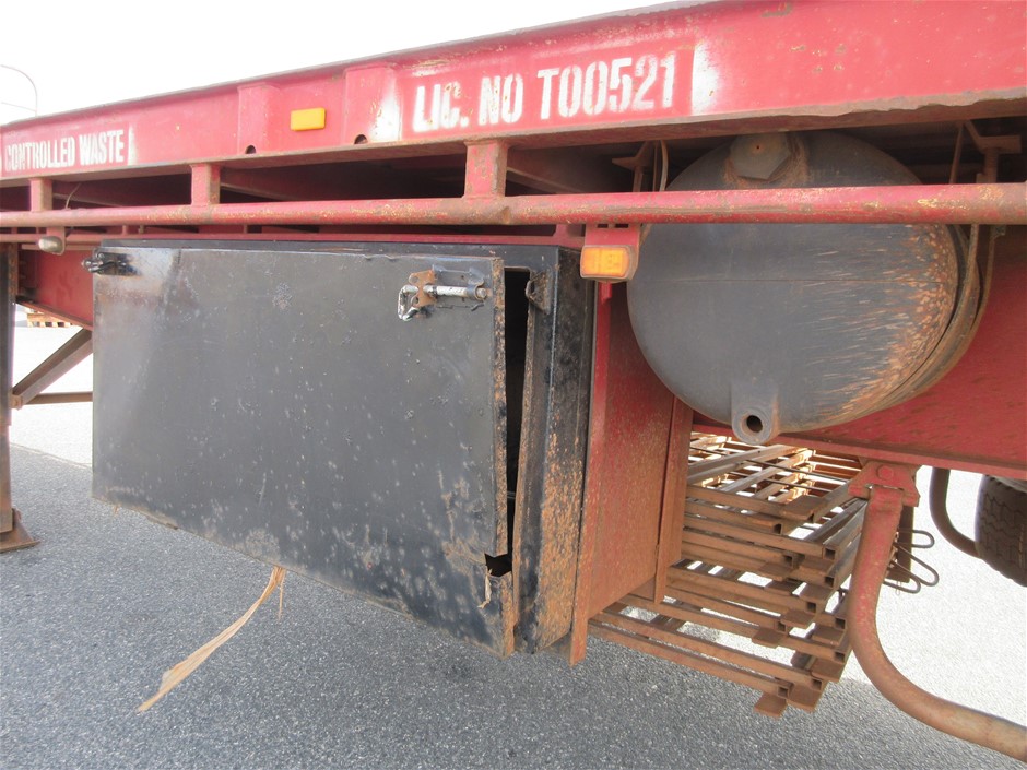 2 x DeWALT 14-30mm 1/4" Hole Saw Arbors.