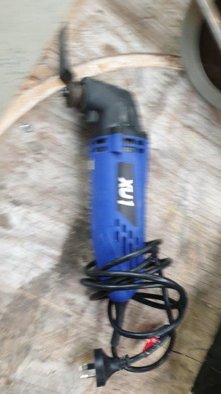 STANLEY FATMAX V20 18V String Trimmer - Large 33cm Cutting swath, Automatic