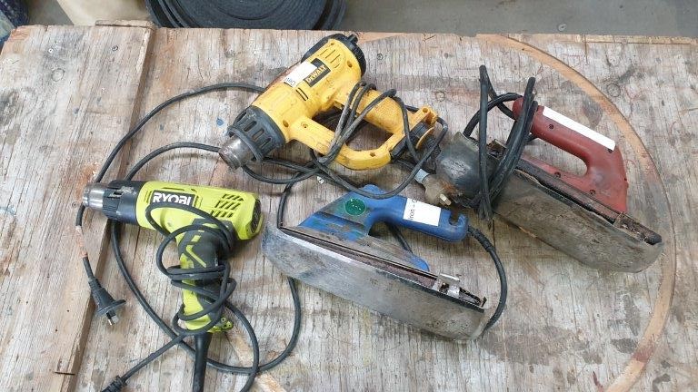 BLACK+DECKER 1A Compact Battery Charger. NB: Minor use & Not in Original Bo