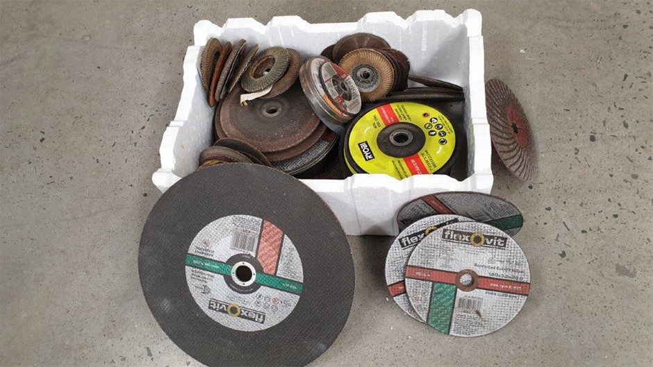 3 x VOREL 500mm Hand Saws for Wood with Plastic Handle.