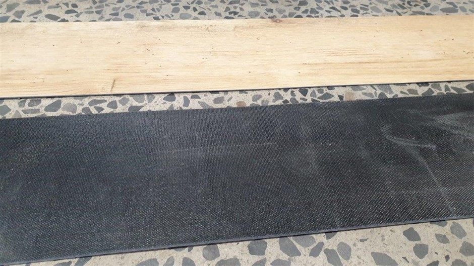 DeWALT 18V XR Li-ion Cordless Brushless Split Shaft Line Trimmer - Skin Onl