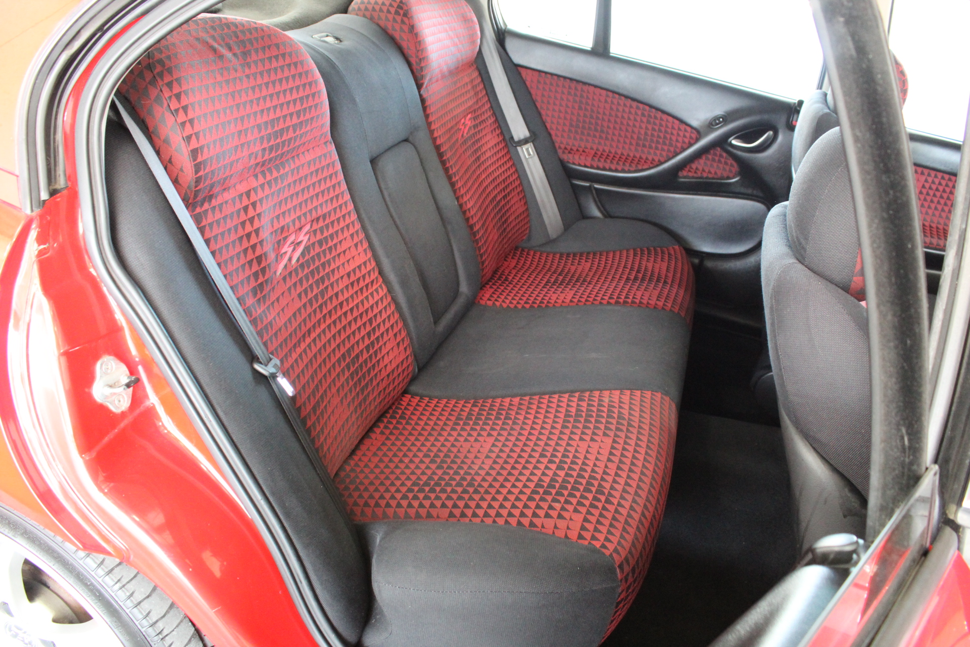 Jules Roy Pinot Noir 2024 (6x 750mL), France.