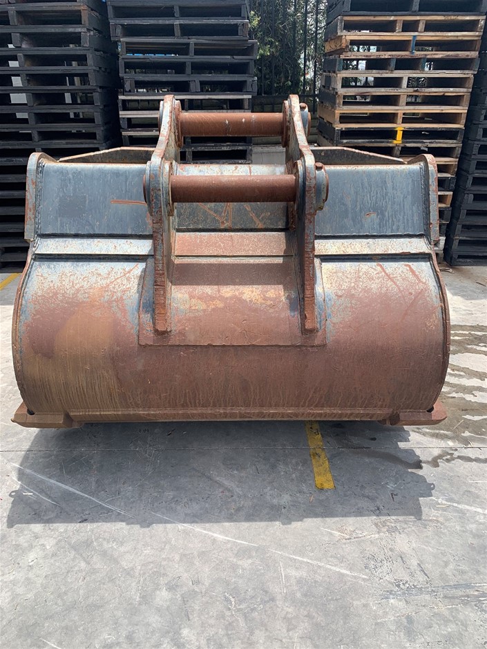 18K White Gold-Filled Cuban Iced Out Ring with Simulated Diamonds - Size 10