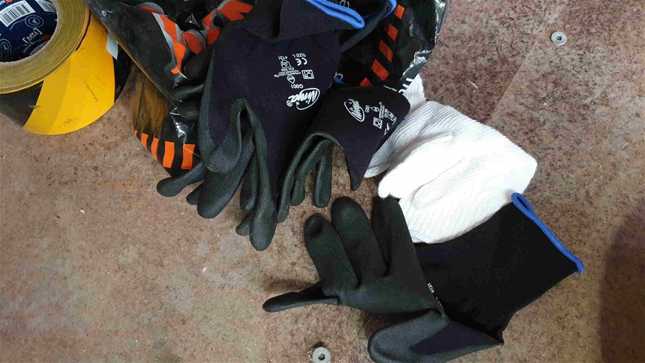 DELL LATITUDE 5400 Laptop I5-8350U 8GBRAM NO HDD Black