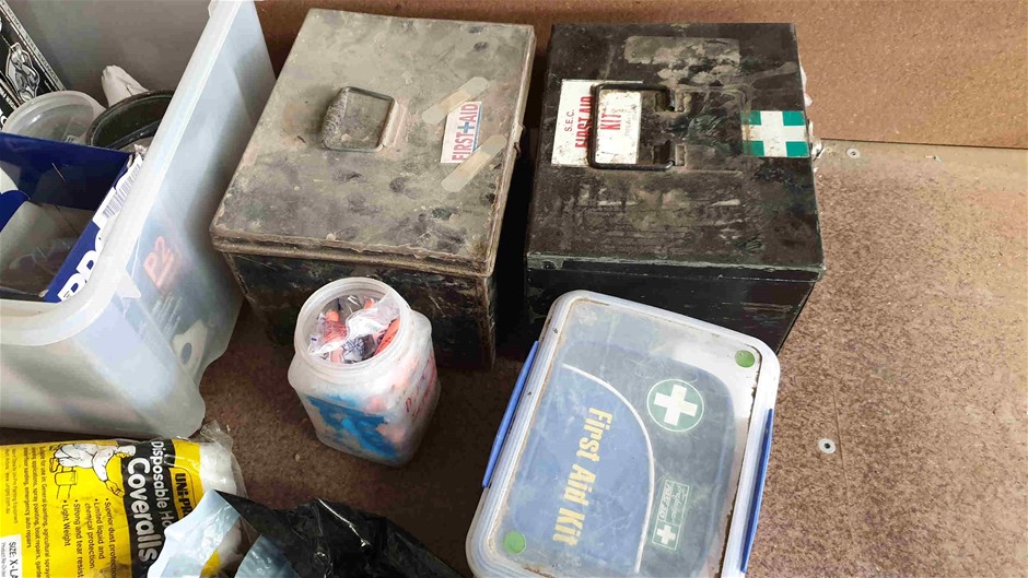 Dell Latitude 5580 Laptop i5 6440HQ 4GBRAM/256GB Black