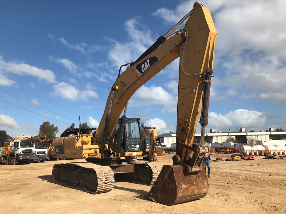 BABYU Cushie Traveller Folding Padded Toilet Seat, 31x30.5 cm.