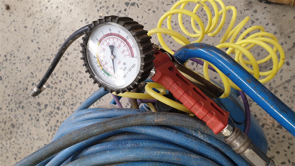 <B>Grain Auger Casing And Trailer Frame</B>