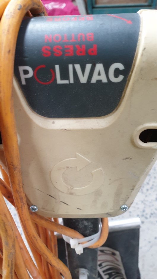 <B>Wombat Feeder Mixer</B>