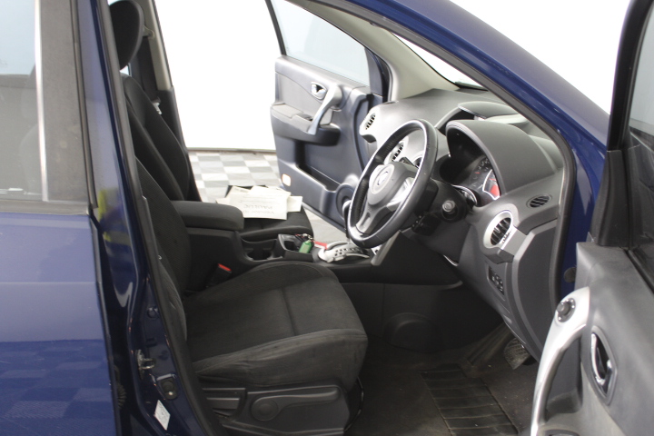 1/100 Scottdale x 2, 1 gram Valcumbi silver bars x 2 & 1 Kilo Copper Bar