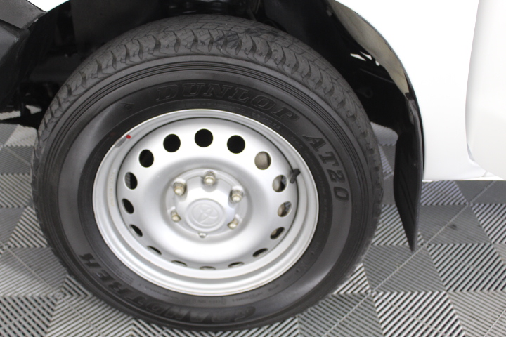 2.65 Carat White/off white diamond various bulk