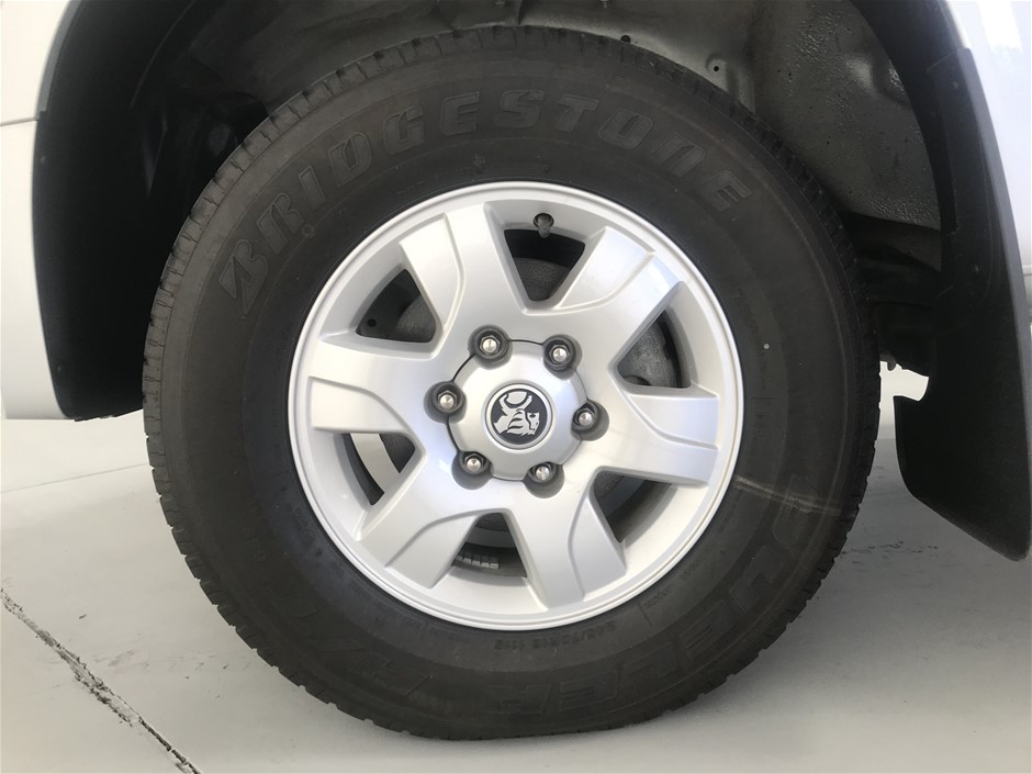 18K Gold-Filled Cuban Chain Bracelet with Simulated Diamonds - 20.3cm